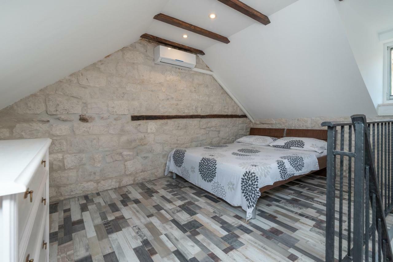 Apartman Skuribanda Traù Esterno foto